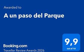 A un paso del Parque